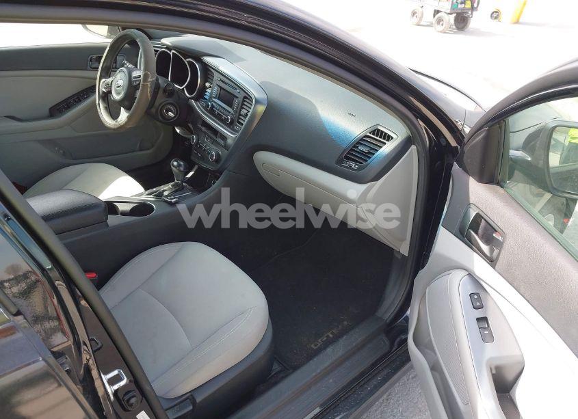 Photo 5 of 2015 Kia Optima LX (VIN 5XXGM4A74FG462090)