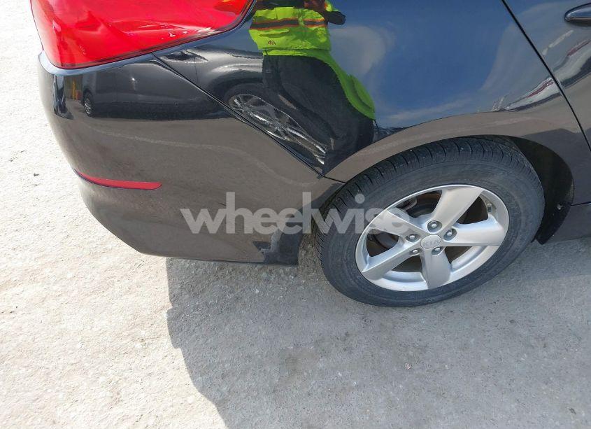 Photo 6 of 2015 Kia Optima LX (VIN 5XXGM4A74FG462090)