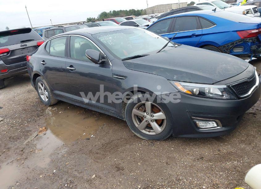 2015 Kia Optima LX (VIN 5XXGM4A74FG465975) main photo