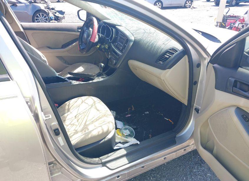 Photo 5 of 2015 Kia Optima LX (VIN 5XXGM4A74FG474076)