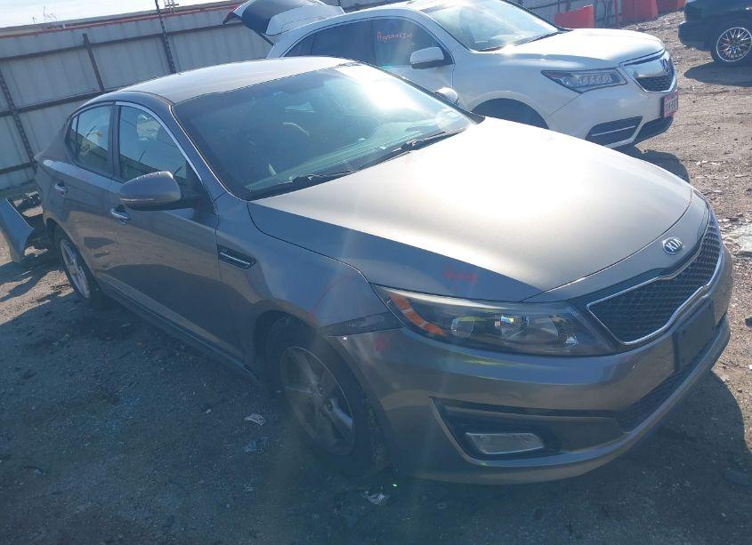 2015 Kia Optima LX (VIN 5XXGM4A74FG475891) main photo