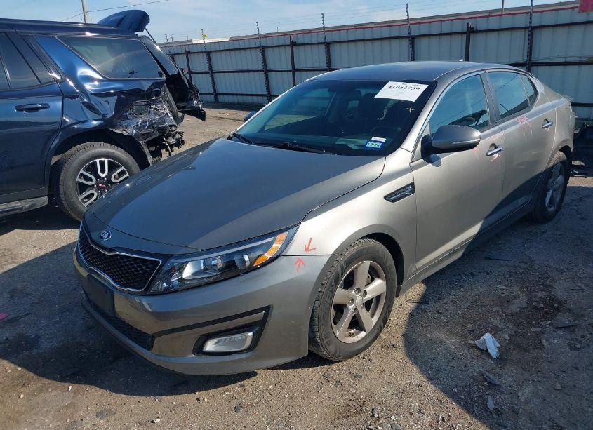 Photo 2 of 2015 Kia Optima LX (VIN 5XXGM4A74FG475891)