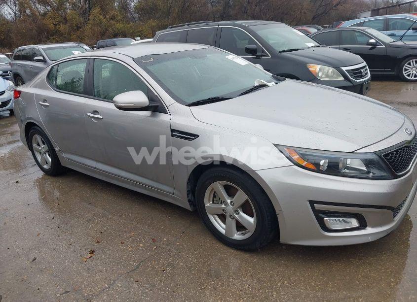2015 Kia Optima LX (VIN 5XXGM4A74FG477673) main photo