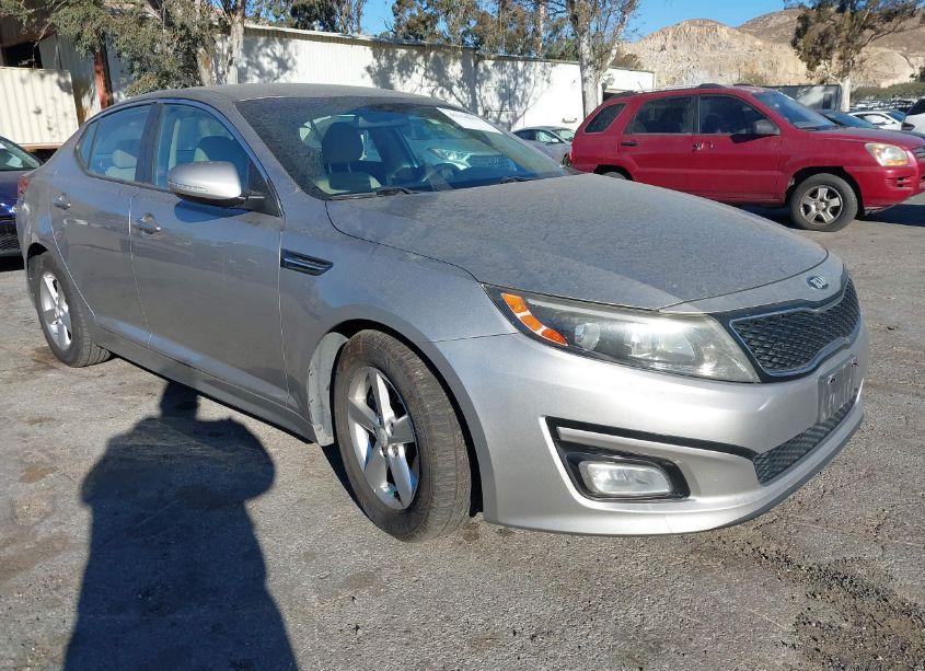 2015 Kia Optima LX (VIN 5XXGM4A74FG481481) main photo