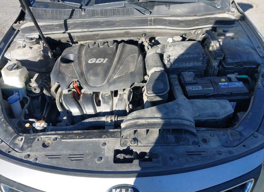 Photo 10 of 2015 Kia Optima LX (VIN 5XXGM4A74FG481481)