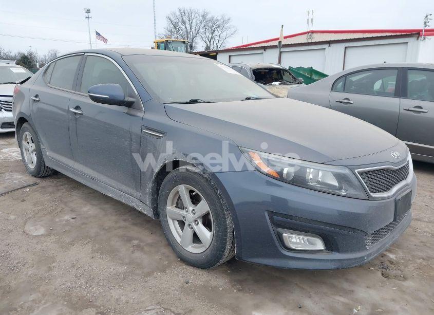 2015 Kia Optima LX (VIN 5XXGM4A74FG482663) main photo