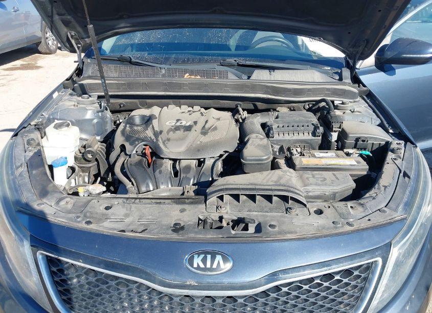 Photo 10 of 2015 Kia Optima LX (VIN 5XXGM4A74FG486762)