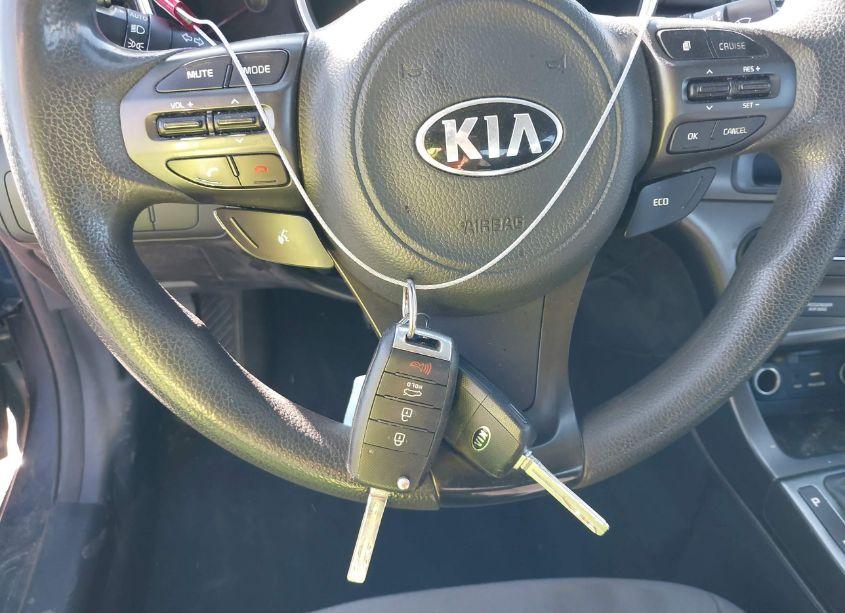 Photo 11 of 2015 Kia Optima LX (VIN 5XXGM4A74FG486762)