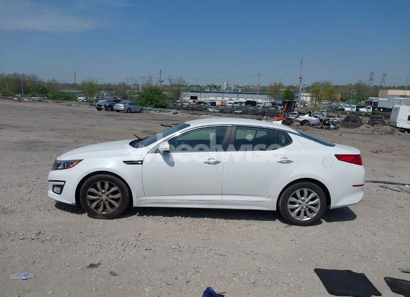 Photo 14 of 2015 Kia Optima LX (VIN 5XXGM4A74FG496305)