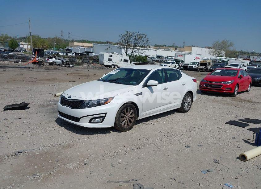 Photo 2 of 2015 Kia Optima LX (VIN 5XXGM4A74FG496305)
