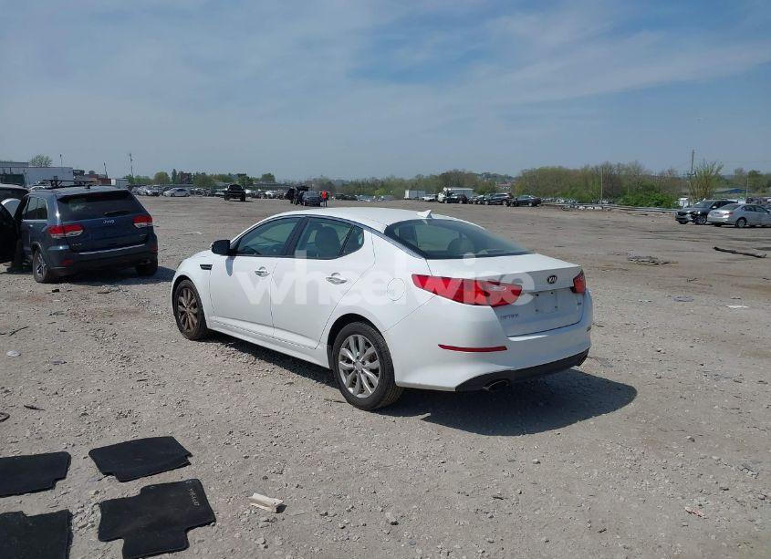 Photo 3 of 2015 Kia Optima LX (VIN 5XXGM4A74FG496305)