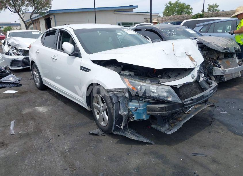 2015 Kia Optima LX (VIN 5XXGM4A74FG503673) main photo