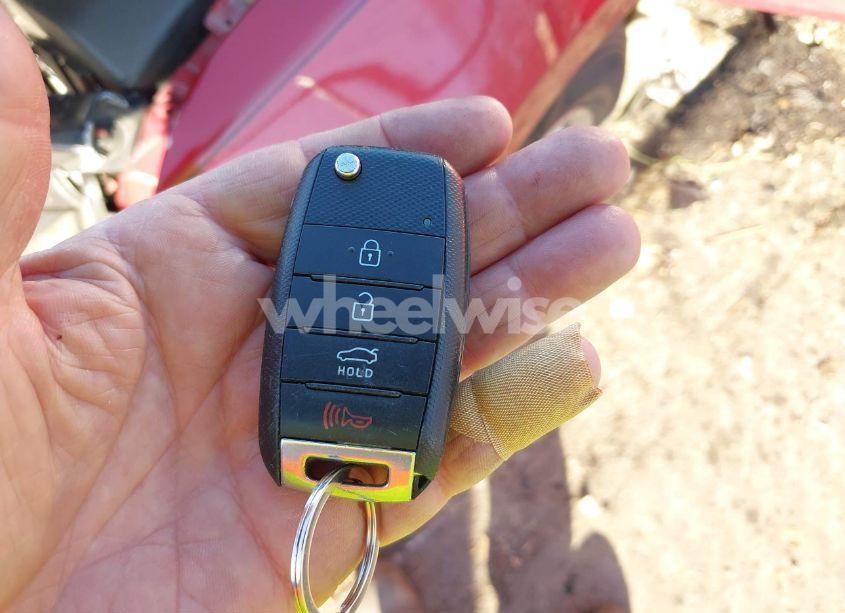 Photo 11 of 2015 Kia Optima LX (VIN 5XXGM4A74FG510395)