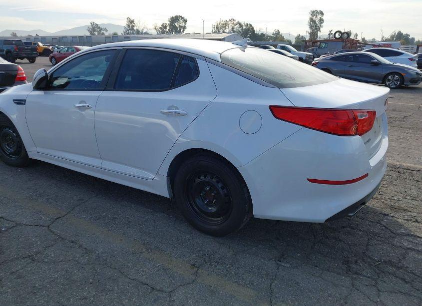 Photo 3 of 2015 Kia Optima LX (VIN 5XXGM4A74FG517881)