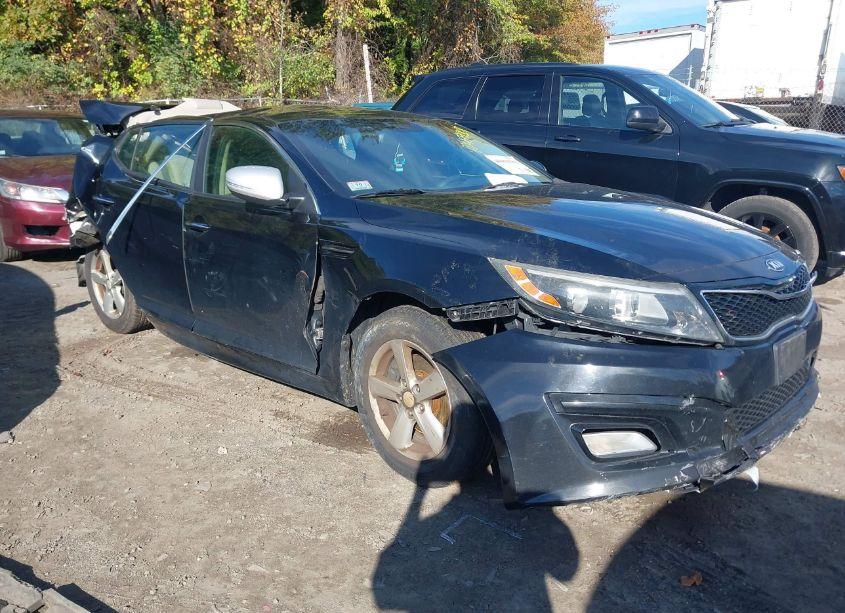 2015 Kia Optima LX (VIN 5XXGM4A74FG518643) main photo