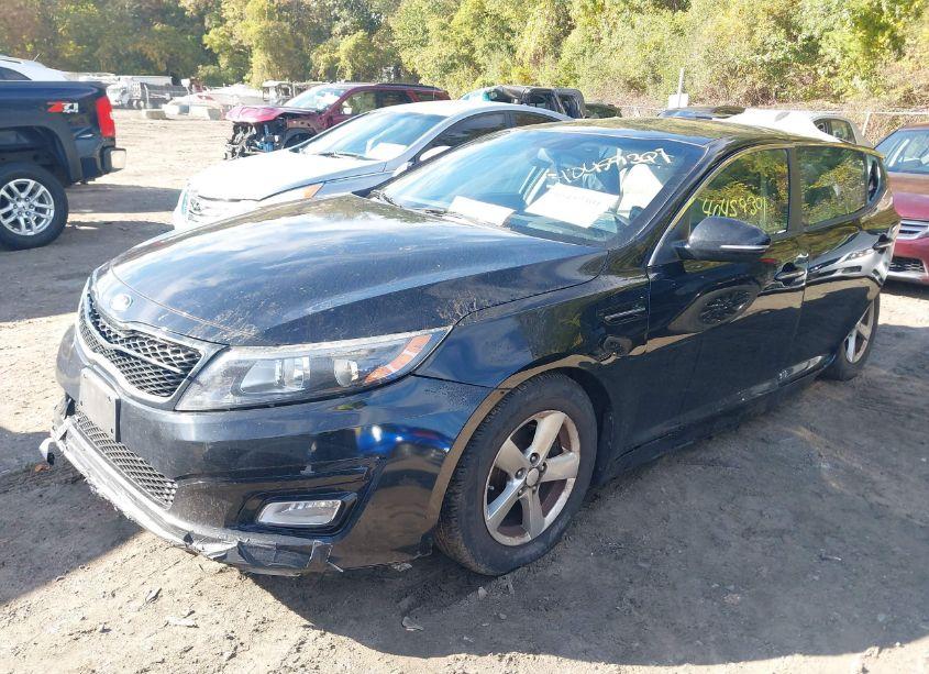 Photo 2 of 2015 Kia Optima LX (VIN 5XXGM4A74FG518643)