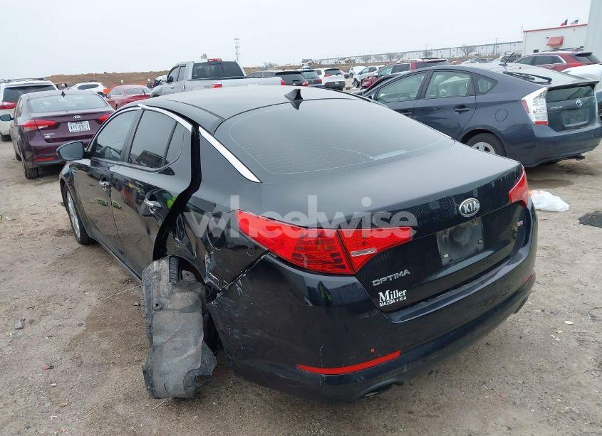 Photo 3 of 2013 Kia Optima LX (VIN 5XXGM4A75DG094337)