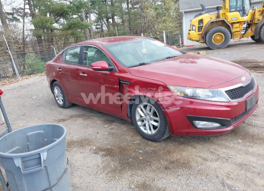 2013 Kia Optima LX (VIN 5XXGM4A75DG112495) main photo