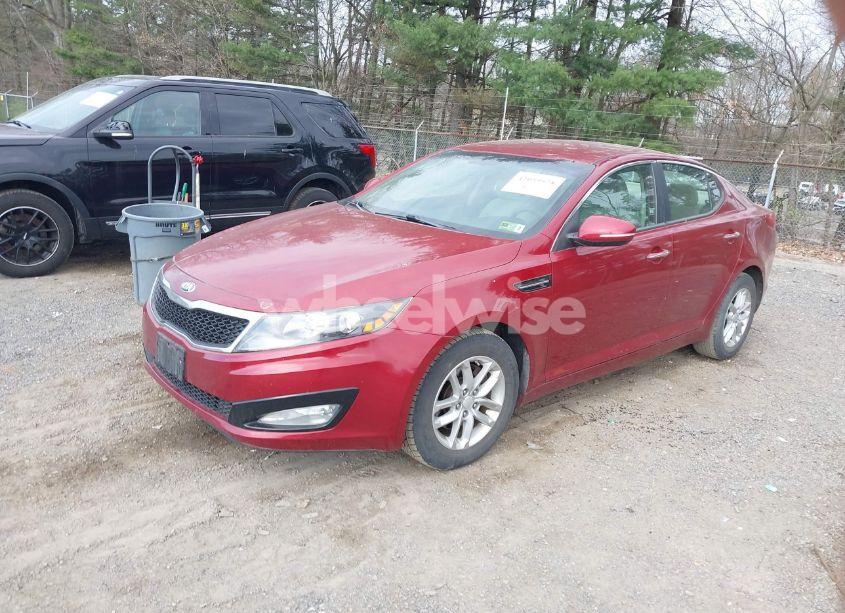 Photo 2 of 2013 Kia Optima LX (VIN 5XXGM4A75DG112495)