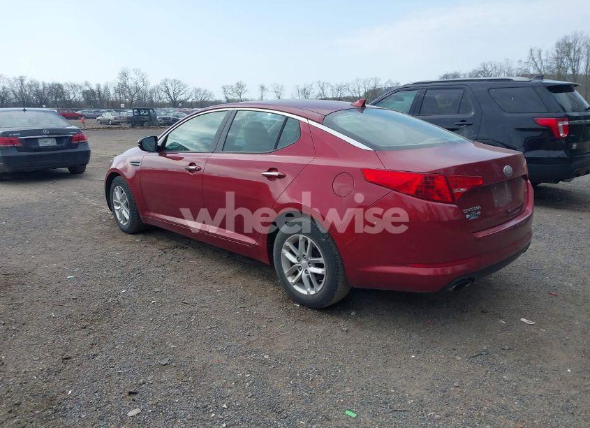 Photo 3 of 2013 Kia Optima LX (VIN 5XXGM4A75DG112495)