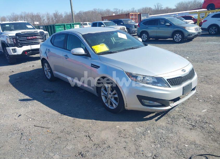 2013 Kia Optima LX (VIN 5XXGM4A75DG122170) main photo