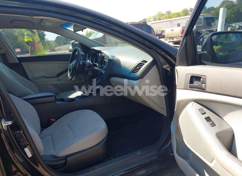 Photo 5 of 2013 Kia Optima LX (VIN 5XXGM4A75DG134240)