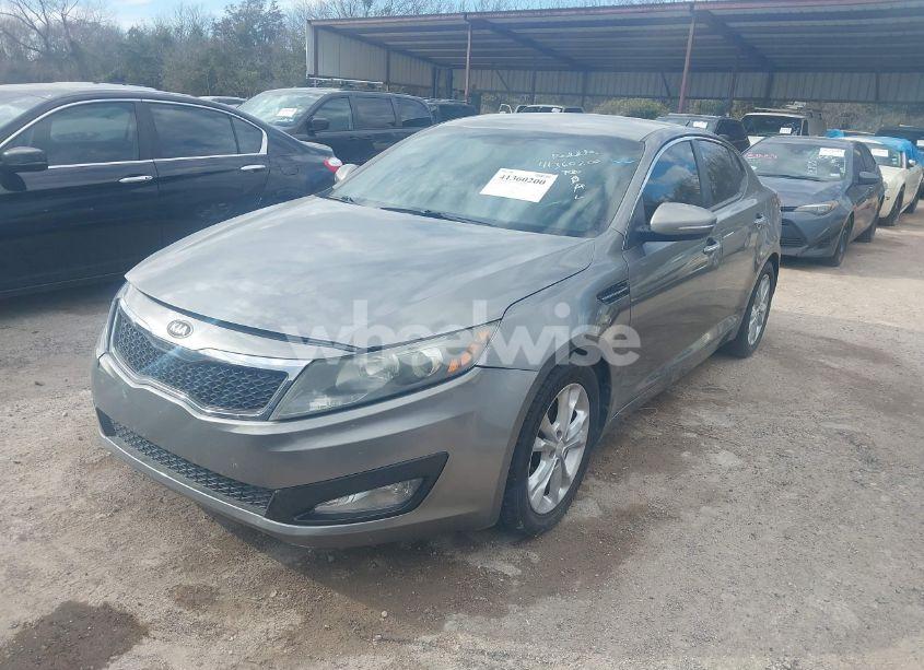 Photo 2 of 2013 Kia Optima LX (VIN 5XXGM4A75DG150213)