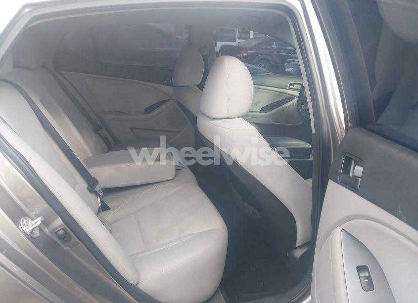 Photo 8 of 2013 Kia Optima LX (VIN 5XXGM4A75DG150213)