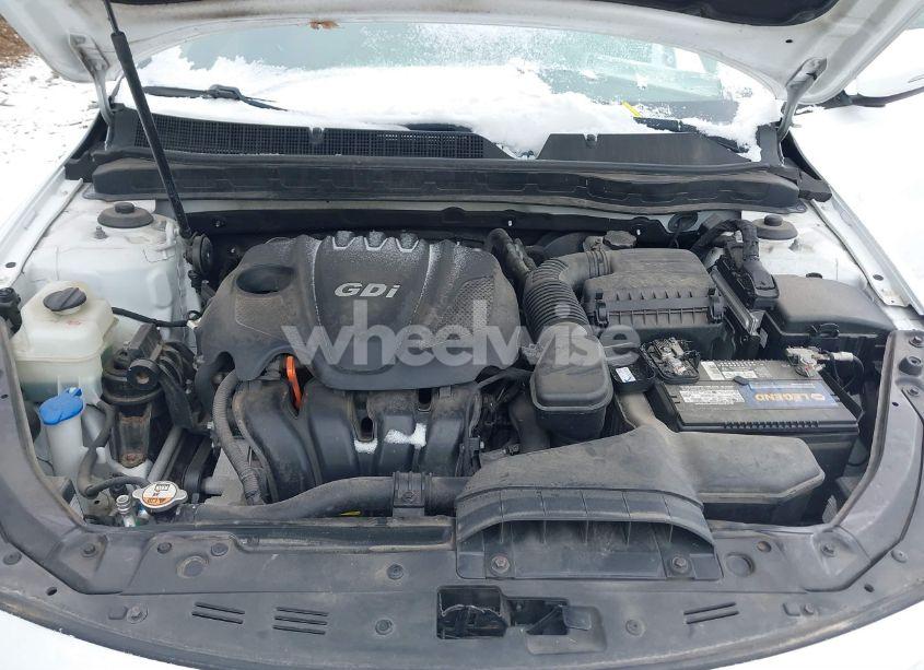 Photo 10 of 2013 Kia Optima LX (VIN 5XXGM4A75DG151457)