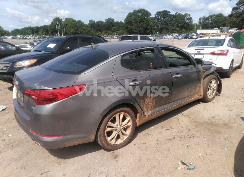 Photo 4 of 2013 Kia Optima LX (VIN 5XXGM4A75DG184409)