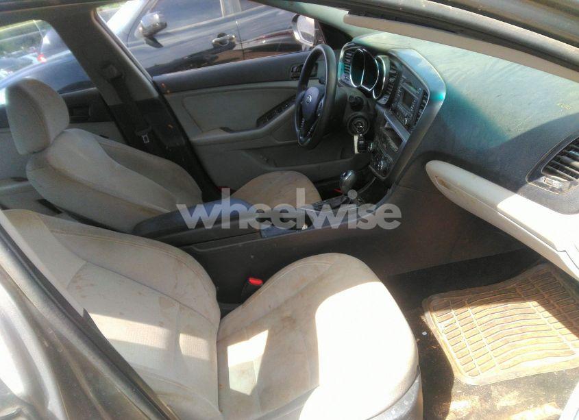 Photo 5 of 2013 Kia Optima LX (VIN 5XXGM4A75DG184409)