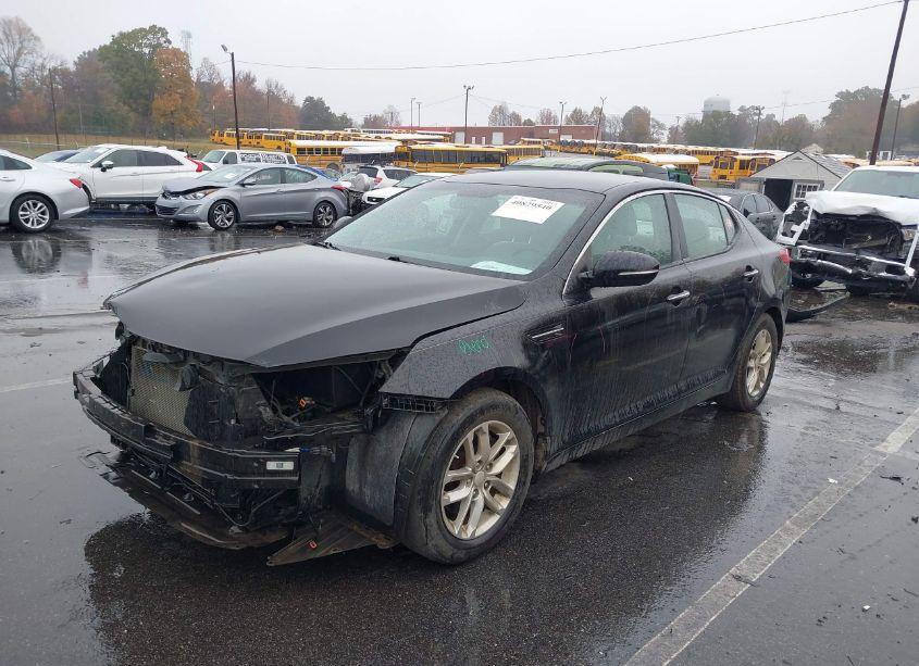 Photo 2 of 2013 Kia Optima LX (VIN 5XXGM4A75DG194261)