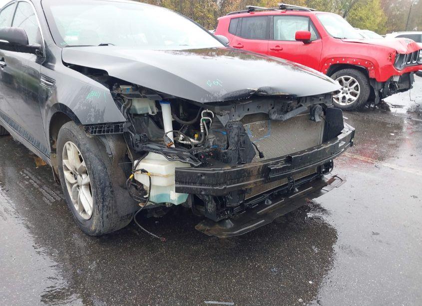 Photo 6 of 2013 Kia Optima LX (VIN 5XXGM4A75DG194261)