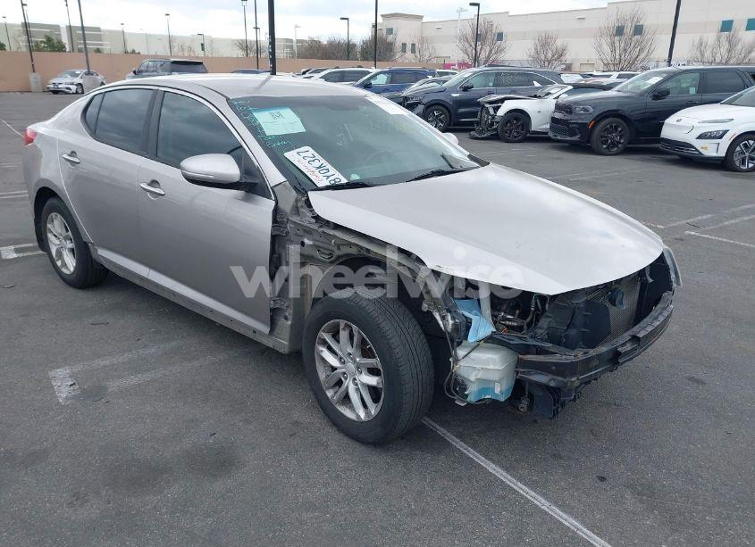 2013 Kia Optima LX (VIN 5XXGM4A75DG196124) main photo