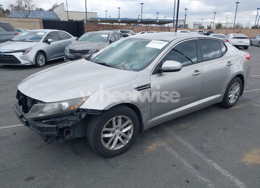 Photo 2 of 2013 Kia Optima LX (VIN 5XXGM4A75DG196124)