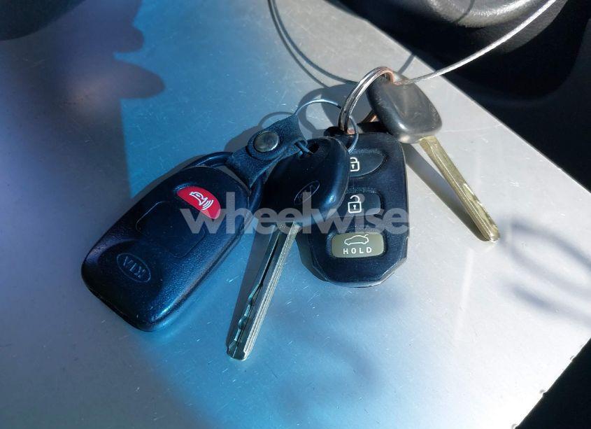 Photo 11 of 2013 Kia Optima LX (VIN 5XXGM4A75DG198651)