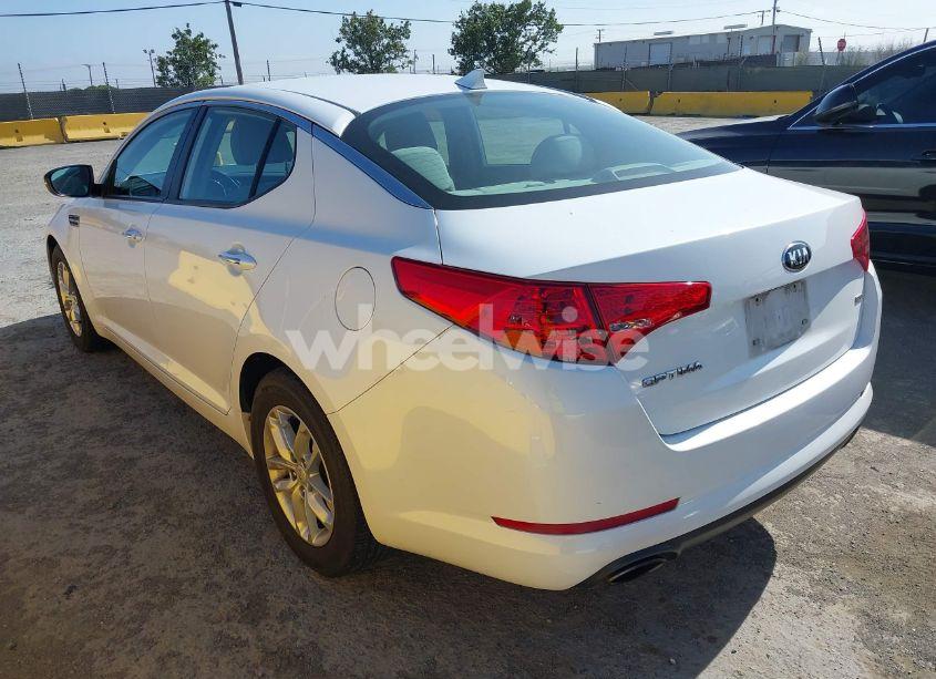Photo 3 of 2013 Kia Optima LX (VIN 5XXGM4A75DG198651)