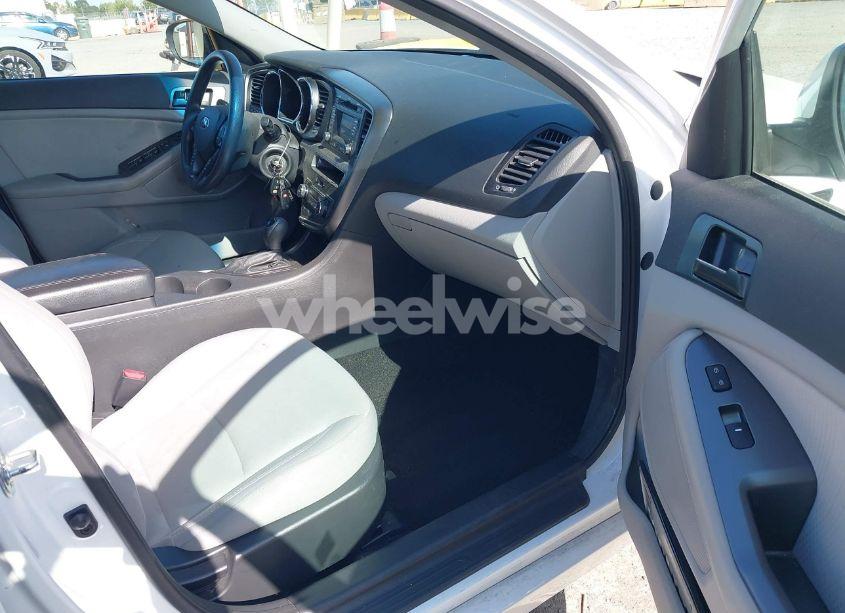 Photo 5 of 2013 Kia Optima LX (VIN 5XXGM4A75DG198651)