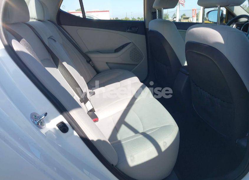 Photo 8 of 2013 Kia Optima LX (VIN 5XXGM4A75DG198651)