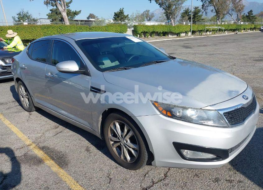 2013 Kia Optima LX (VIN 5XXGM4A75DG198827) main photo