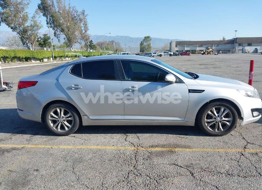 Photo 13 of 2013 Kia Optima LX (VIN 5XXGM4A75DG198827)