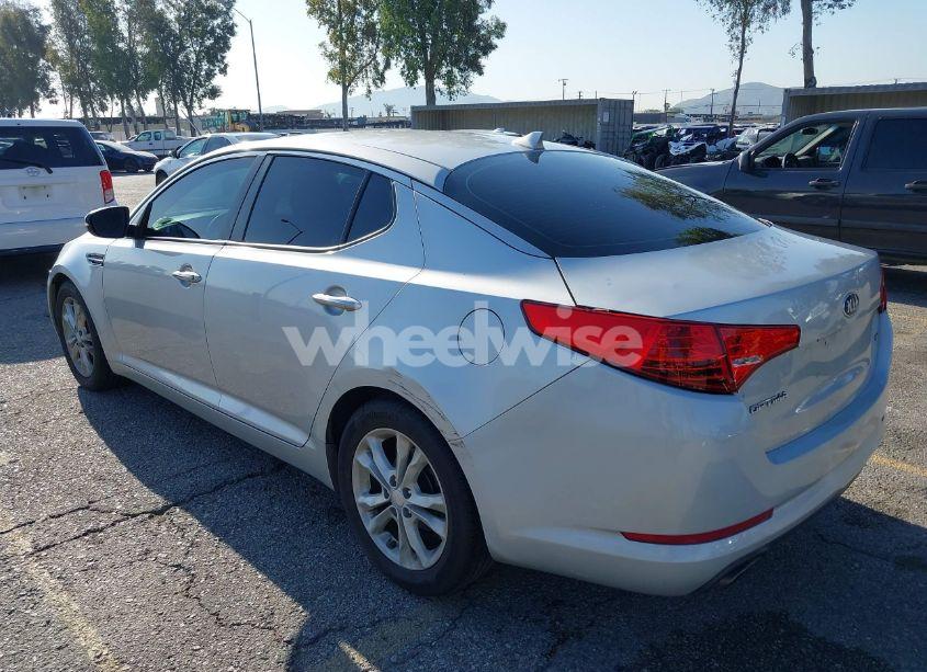 Photo 3 of 2013 Kia Optima LX (VIN 5XXGM4A75DG198827)