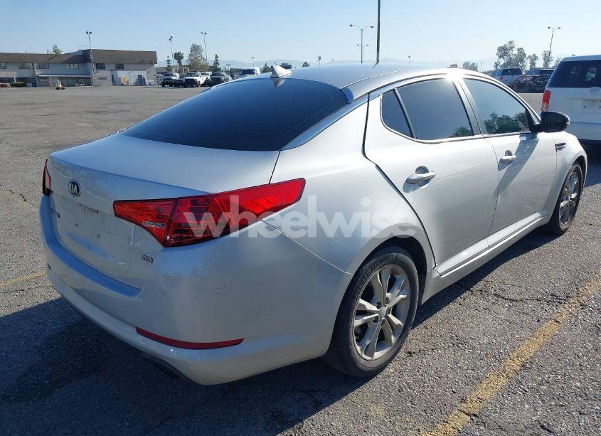 Photo 4 of 2013 Kia Optima LX (VIN 5XXGM4A75DG198827)