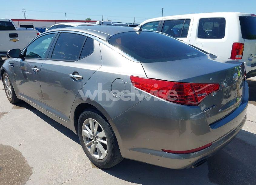 Photo 3 of 2013 Kia Optima LX (VIN 5XXGM4A75DG225038)