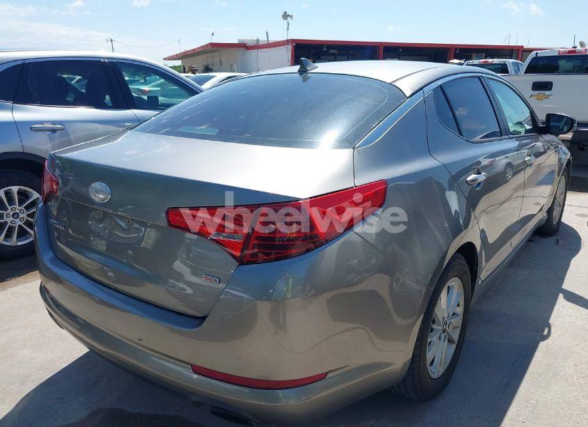 Photo 4 of 2013 Kia Optima LX (VIN 5XXGM4A75DG225038)