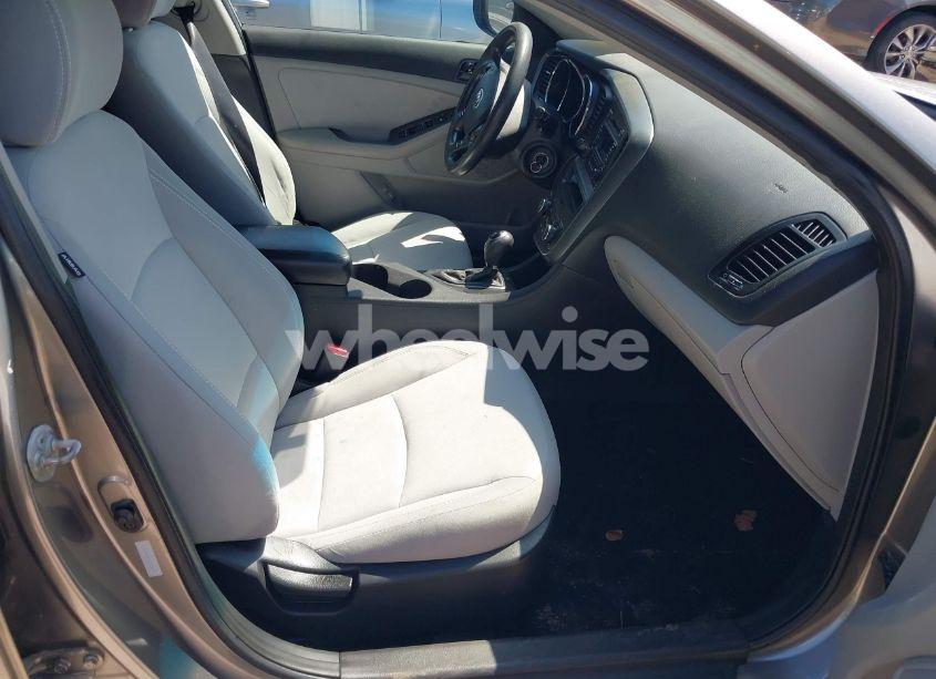 Photo 5 of 2013 Kia Optima LX (VIN 5XXGM4A75DG225038)