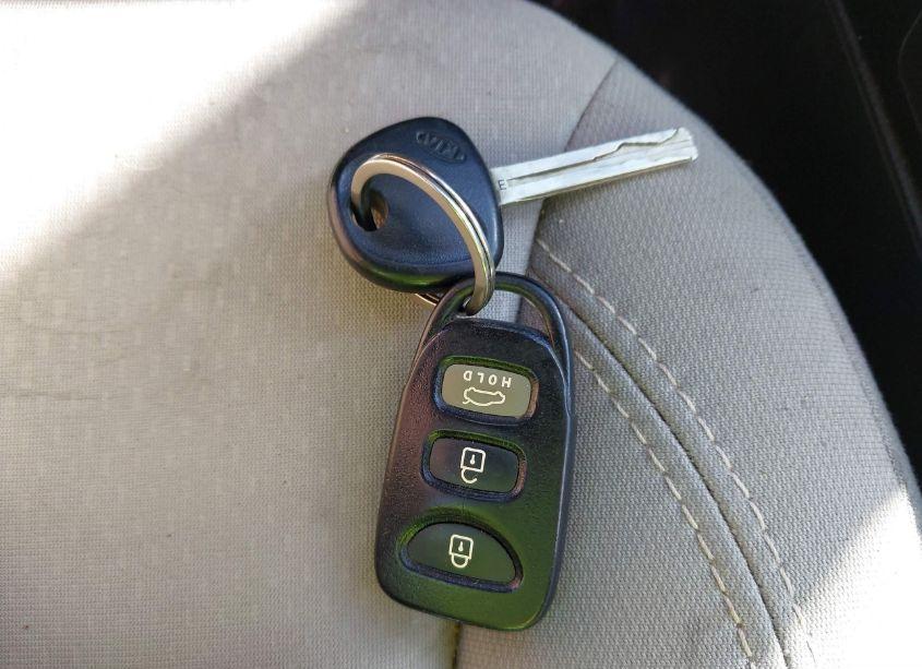 Photo 11 of 2013 Kia Optima LX (VIN 5XXGM4A75DG232264)