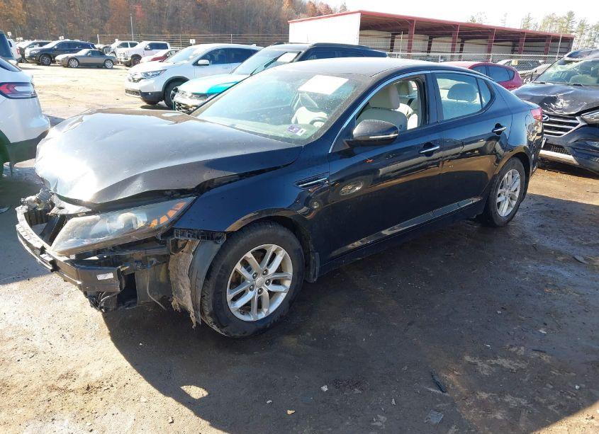 Photo 2 of 2013 Kia Optima LX (VIN 5XXGM4A75DG232264)