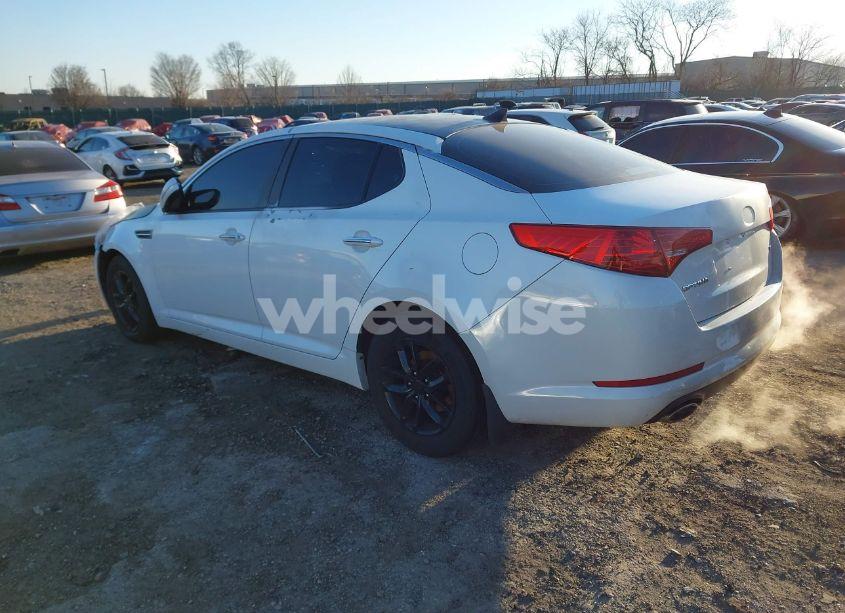 Photo 3 of 2013 Kia Optima LX (VIN 5XXGM4A75DG236878)