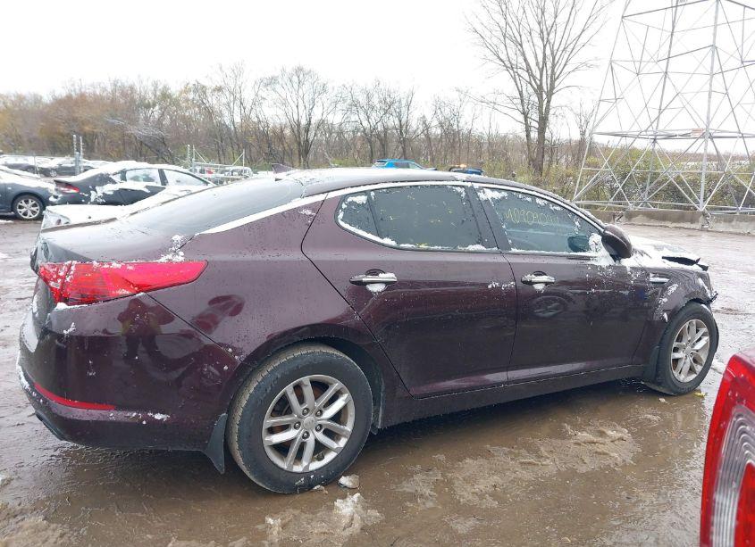 Photo 13 of 2013 Kia Optima LX (VIN 5XXGM4A75DG239859)
